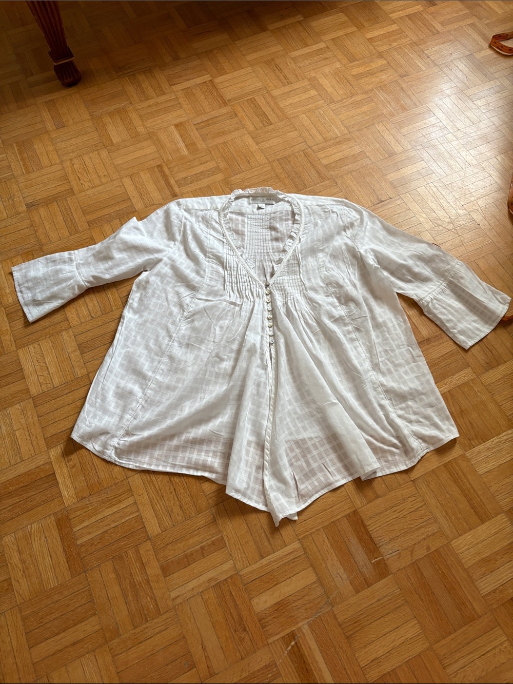 Edina Ronay London Lightweight White Button-Front Peasant Blouse